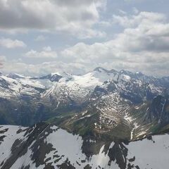 Verortung via Georeferenzierung der Kamera: Aufgenommen in der Nähe von Gemeinde Tux, Österreich in 3000 Meter